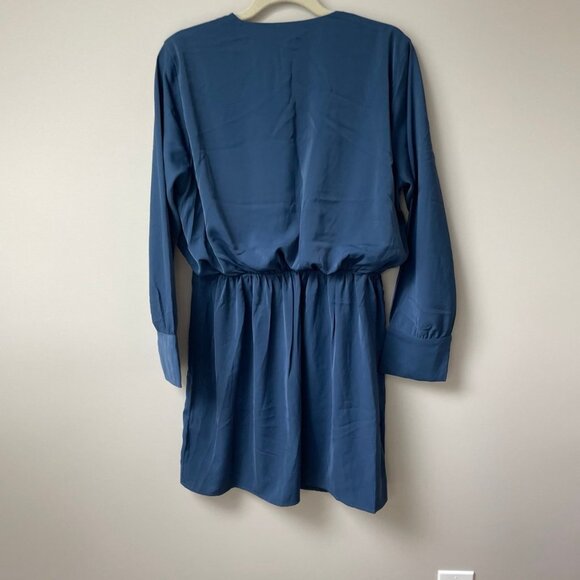 Abercrombie & Fitch Faux Wrap Dress NWT large - Picture 4 of 5